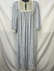 VINTAGE CHRISTIAN DIOR LINGERIE LIGHT BLUE FLORAL LACE TRIM NIGHTGOWN SIZE M USA - Picture 1 of 12