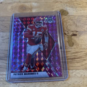 2020 Panini Mosaic - Patrick Mahomes II #1 Camo Pink Mosaic Prizm - Bild 1 von 2