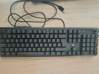 Corsair K70 Core RGB Mechanical Gaming Keyboard Red Switches - Bild 1 von 4