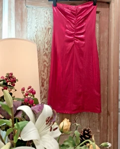 Red Vicky Martin design party Dress UK10, EUR16 . Strapless sequin bodycon. - Picture 1 of 12