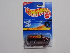 Hot Wheels Heat Fleet Series Peterbilt Tank Truck #539 New on Card - Picture 1 of 2
