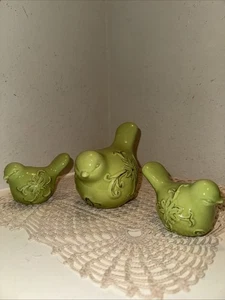 Set Of 3 Ceramic Bird Figurines Embossed Floral Design Sea Green No Crazing EUC - Picture 1 of 22