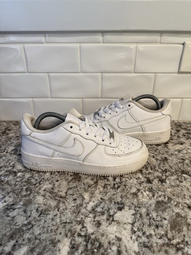 Nike Air Force 1 bianche giovanili (taglia 7 anni)