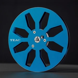 1X TEAC 7" Universal Blue 1/4" Edge Polished Tape Reel For TEAC Tape Recorders - Picture 1 of 5