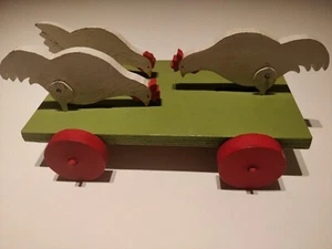 pecking chickens pull toy car Antique Wood - Bild 1 von 5