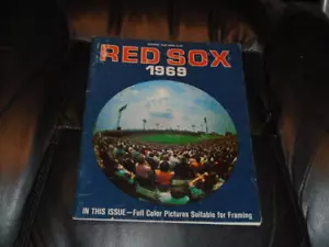 1969 Boston Red Sox OFFICIAL BASEBALL YEARBOOK EX - Picture 1 of 2