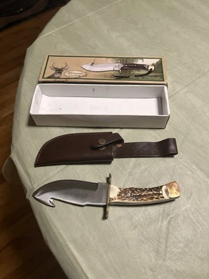 Frost Whitetail Cutlery Fixed Blade Knife With Leather Sheath ~WT011 - Image 1 of 4