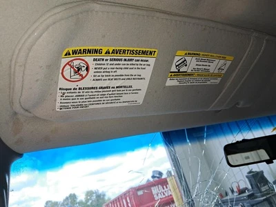 Parasol izquierdo usado se adapta a: Ford Ranger L. 2005 sin espejo retrovisor izquierdo grado A Foto 1 de 4