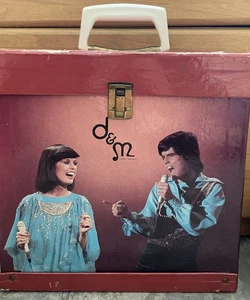 "D&M 1977, Donny & Marie Osmond, estuche de transporte de discos de vinilo LP, 13x13x4,5""" - Imagen 1 de 8