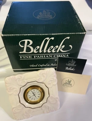 Reloj de Escritorio BELLEEK Porcelana Motivo Carcasa Batería Fresca 4"x4" Pirámide con Caja Foto 1 de 4