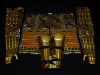 Original HAIDATE, SUNEATE y KOTE de armadura samurai. Foto 1 de 4