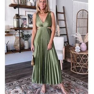 ABERCROMBIE & FITCH Giselle Pleated Cutout Maxi Dress Satin Green Sz L {JJ16} - Picture 1 of 9