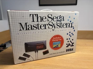 Sega Master System Schwarz Spielekonsole (PAL) ohne Controller , mit OVP - Bild 1 von 7