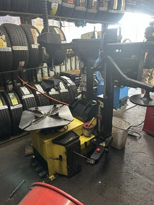 Automatic Assist Arm Tire Changer Wheel Changers Machine Rim Clamp 1150 - Image 1 of 4
