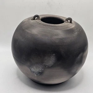 Jarrón de cerámica artística Bizen Ware Raku Studio Estate Find negro hecho a mano vintage - Imagen 1 de 9