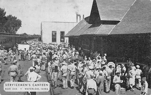 Waterloo Servicemen's Canteen Box 545  Street Scene Waterloo,IA 1940's  Postcard - Picture 1 of 2