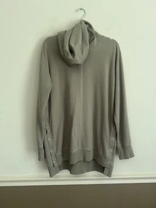 Garnet Hill Women's Hoodie Sweatshirt MEDIUM  Taupe Snaps Hi Low Pullover Lounge - Picture 1 of 7