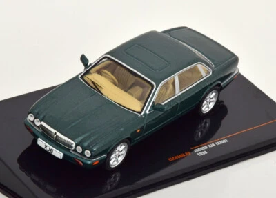 JAGUAR XJ8 X308 1998 Verde Scuro Metallico IXO CLC456N 1:43 RHD - Immagine 1 di 3