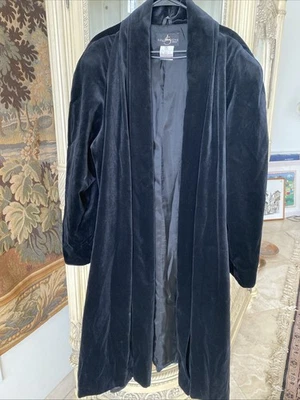 JS Collections 90s Velvet Long Black Opera Evening Coat Duster Elegance SZ 2X - Image 1 of 4