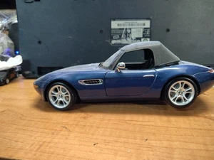 Kyosho BMW Z8 Maßstab 1 18 Diecast Modell BESCHÄDIGT gebraucht lose blau - Bild 1 von 23