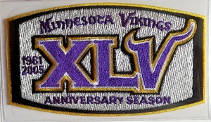 MINNESOTA VIKINGS ~ 45º ANIVERSARIO ~ PARCHE DEL EQUIPO NFL Willabee & Ward USADO 2005 - Imagen 1 de 1