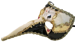 DR NOSE (2) - A QUALITY HANDPAINTED ICONIC ITALIAN MASK, POkER THEMED. - Picture 1 of 3