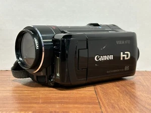 Canon Vixia HF10 HD CMOS 16GB Memory 12x Optical Zoom Compact Digital Camcorder - Picture 1 of 18