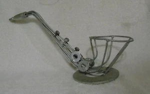 Vintage Metallkunst Saxophon Muttern Schrauben Schrauben OOAK Volkskunst - Bild 1 von 3