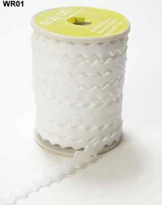 3/8" Velvet Ric Rac Ribbon - May Arts - WR01 - White - 7.5 yds - Picture 1 of 1