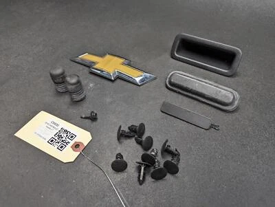 Emblema de maletero y manija de tracción y tapones 7 piezas Chevrolet Impala 2018 2014 2017-2020 Foto 1 de 4