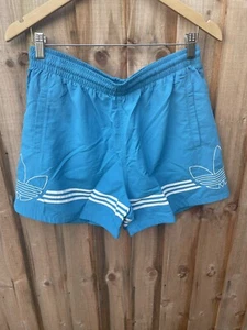 Adidas Originals Herren Badeshorts Blau Größe Small Logo Trefoil Holiday 3 Streifen - Bild 1 von 3