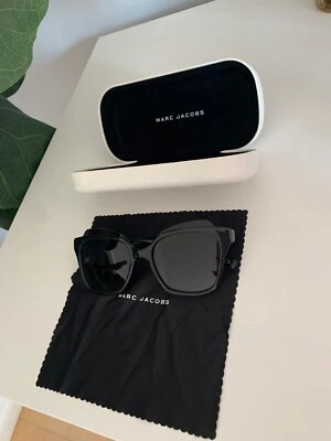 Marc Jacobs ~ Brand New Sunglasses ~ Black Cat Frame  - Изображение 1 из 4