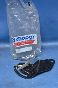 Soporte de montaje de polea loca compresor de CA Mopar 5281050 1991-96 TODOS - Imagen 1 de 9