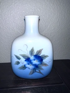 ROYAL COPENHAGEN Denmark "Convolvolo" Porcelain 6" Vase 790/4646 Blue Flowers - Picture 1 of 7
