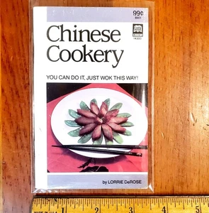 Vtg 1986 MINI 3.25" x 5 3/16" CHINESE COOKERY Lorrie DeRose Pocket Guide Books - Picture 1 of 7