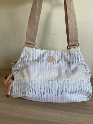 Kipling Oletra Abstract Lines Handtasche Schultertasche Affe Anhänger Neu - Bild 1 von 4