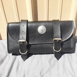 Willie & Max Black Leather Motorcycle Singular Saddlebag Chrome Hardware Medium - Picture 1 of 8