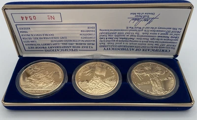 VJ Day 50th Anniversary Gold Layered Proof Set 1995 in Case with Certificate - Image 1 of 4