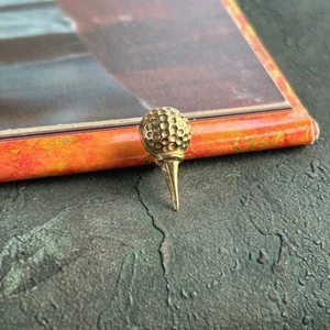 Hallmarked 9CT 375 Yellow Gold Tie Tack Pin Lapel Badge Golf Ball Tee Theme - Picture 1 of 15