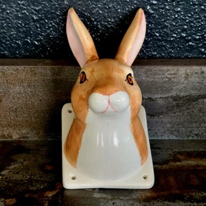 Vintage Hase Kaninchen Handtuch Schürze Halter Wandbehang Keramik skurril 8" - Bild 1 von 11