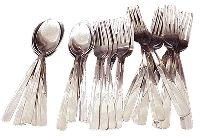 REED & BARTON STAINLESS SILVERWARE KNIVES SPOONS & FORKS 31 PIECES TOTAL COUNT - Image 1 of 4