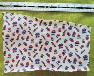 Vintage 70s white Blue Red White Floral Knitted Jersey Fabric Offcut 30x16 cm - Picture 1 of 4