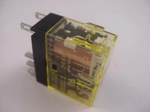 Relé Idec RJ22S-CL-D24 24 VDC NUEVO se envía el mismo día de la compra - Imagen 1 de 3