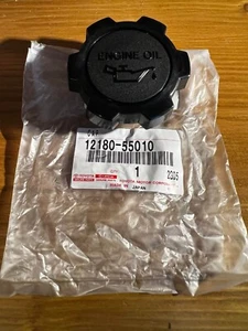 Genuine Toyota Oil Cap. 12180-55010 - Picture 1 of 1