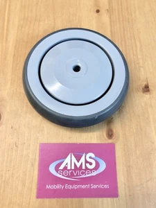 Arjo Hoist 125 x 32mm Front Castor / Caster Minstrel, Concerto & Calypso - Parts - Picture 1 of 4