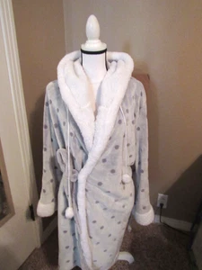 Ladies Plush Bath Robe with Hood - One Size - Bobbie Brooks - New - Picture 1 of 8