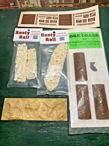 HO SCALE ASSORTED FREIGHT CAR LOADS - Picture 1 of 1