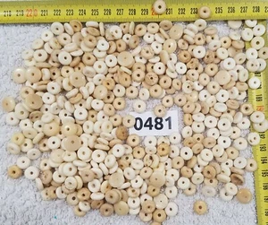 200 Gramm Knochenperlen 400 Scheiben zum Auffädeln Handarbeit   - Bild 1 von 2