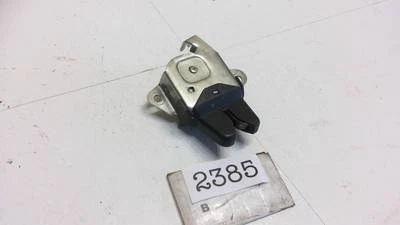 1992-1996 TOYOTA CAMRY TRUNK LATCH LOCK OEM - Image 1 of 2