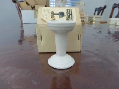Fregadero de porcelana Shackman años 70 casa de muñecas miniatura con grifos Foto 1 de 4